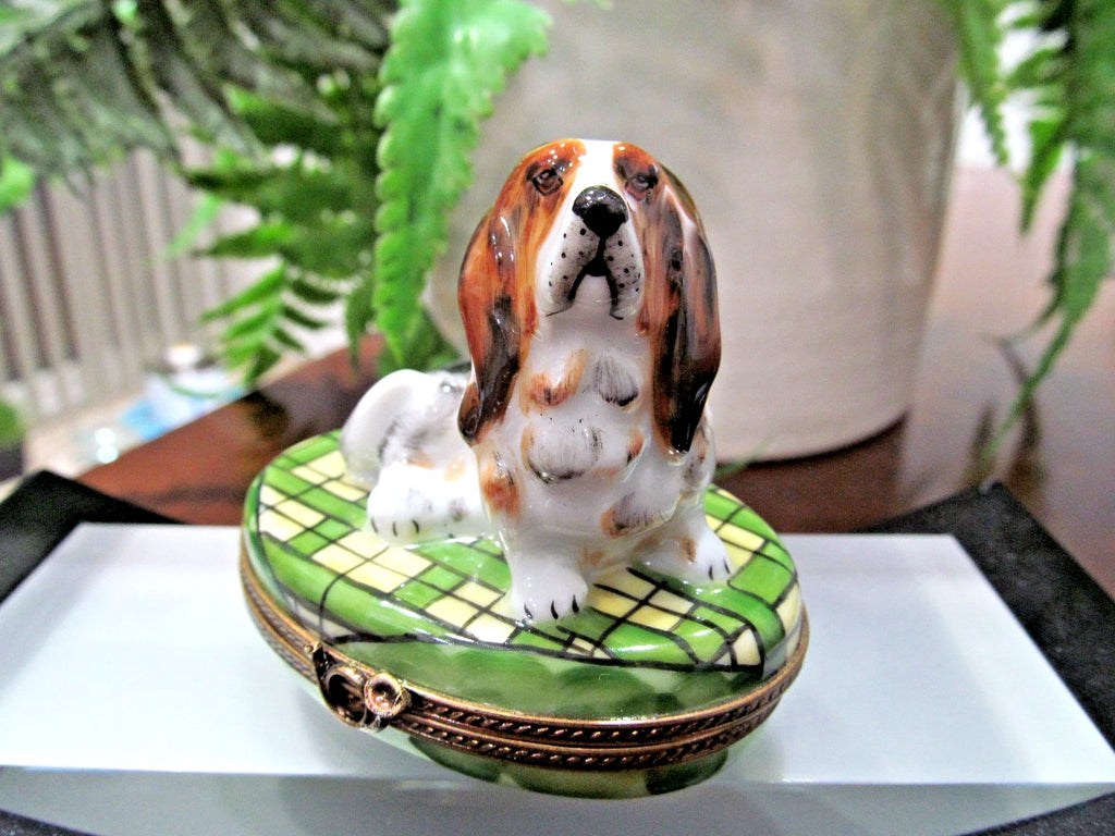 Limoges France Peint Main Bassett hound dog trinket box Jewelry holder
