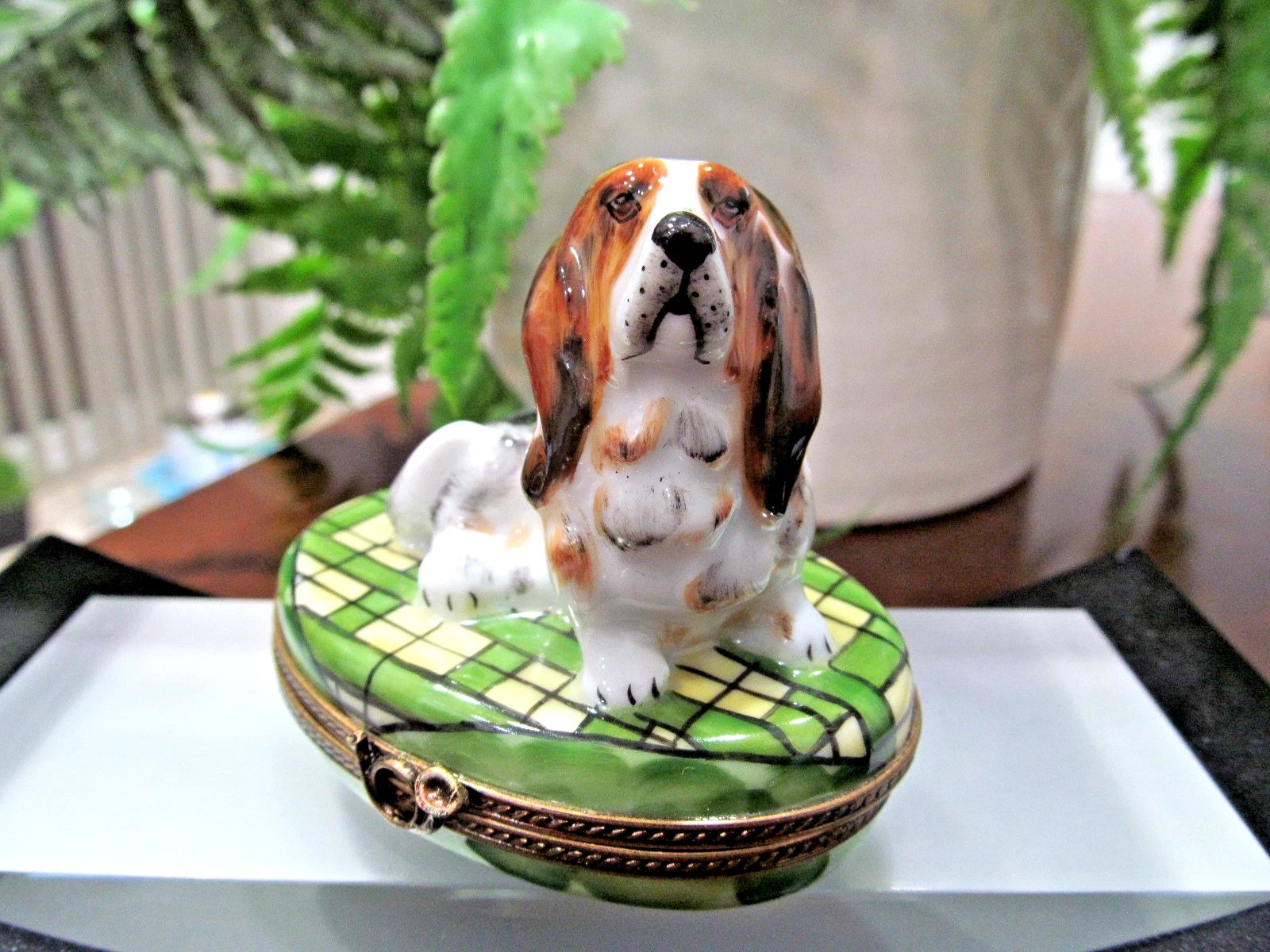 Limoges France Peint Main Bassett hound dog trinket box Jewelry holder
