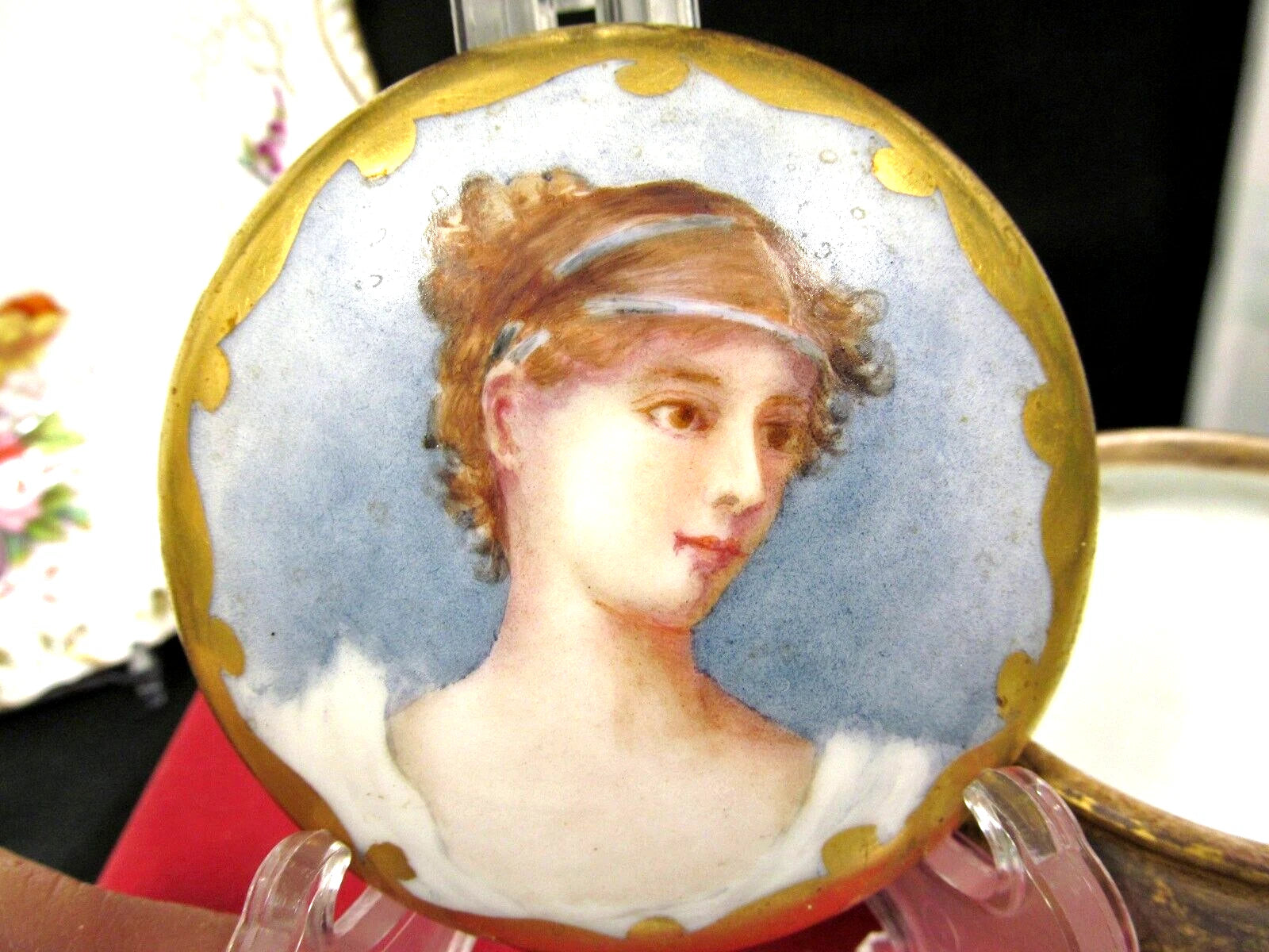 Limoges France trinket holder Jewelry Jar lady portrait gold gilt work 1920s