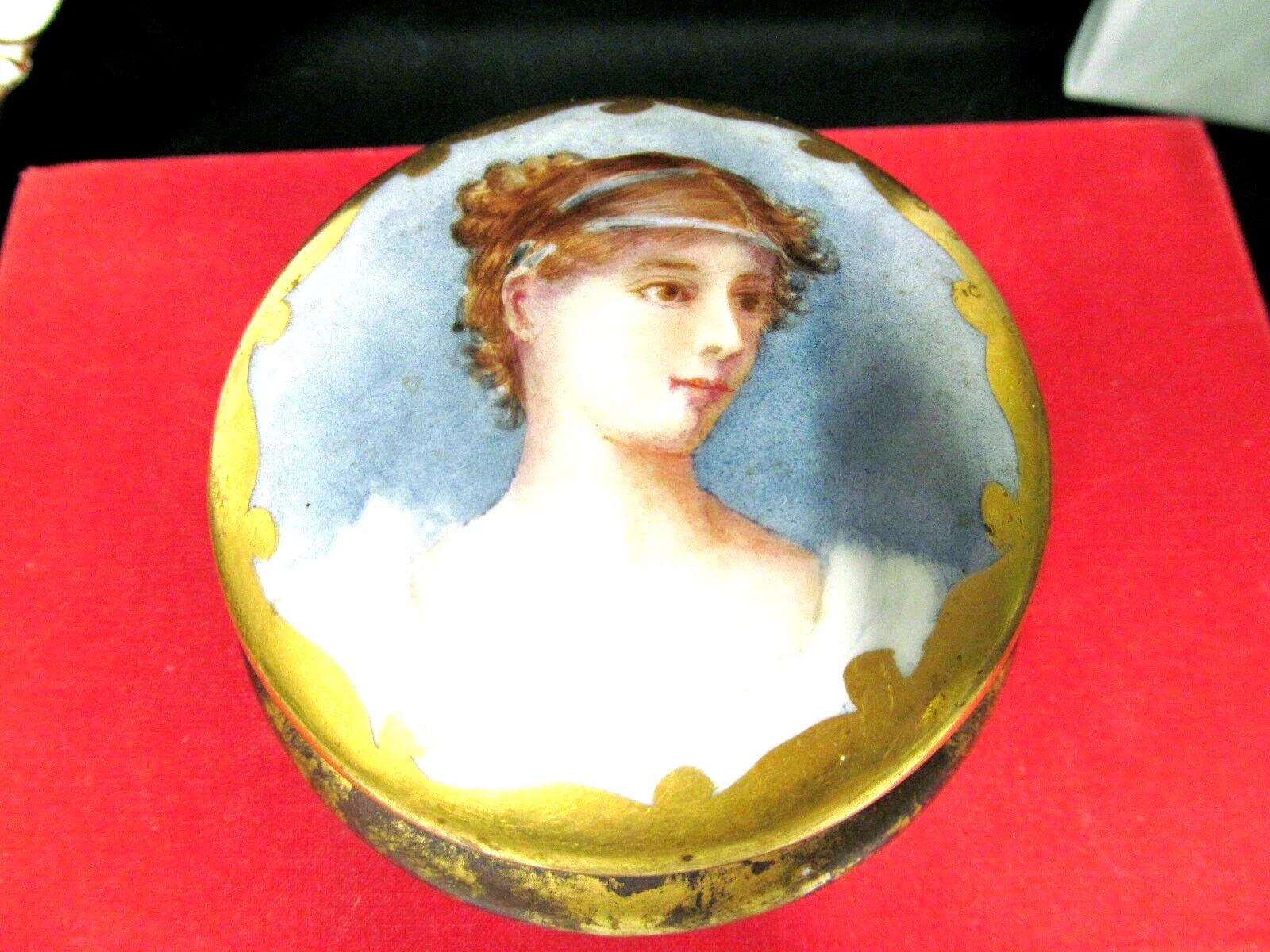 Limoges France trinket holder Jewelry Jar lady portrait gold gilt work 1920s